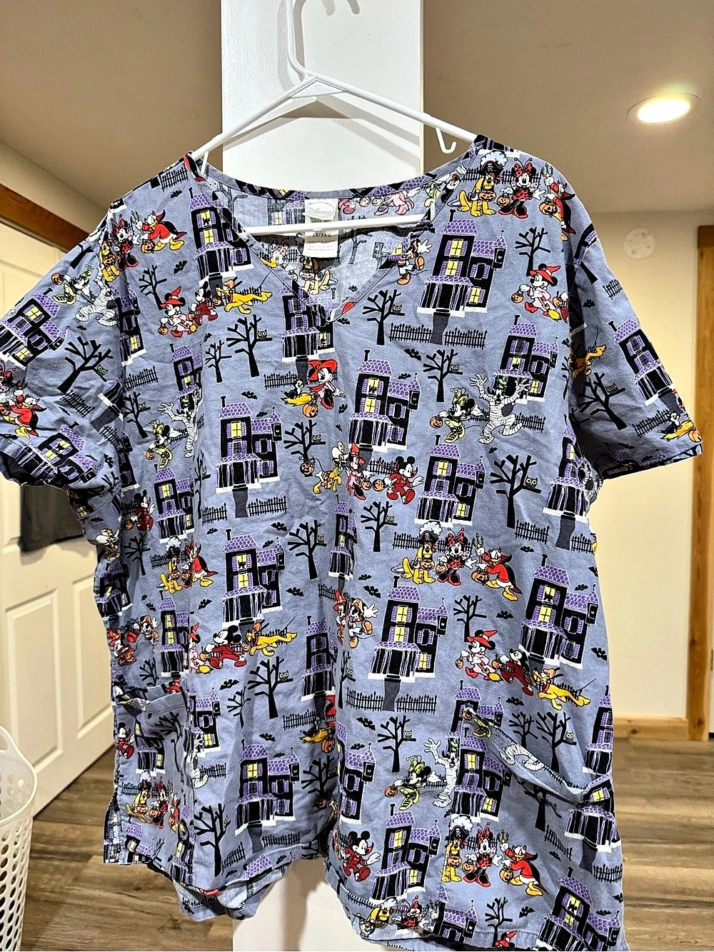 Disney scrubs Halloween Graphic Short Sleeve Top Size 3X #nursing #cna #disney